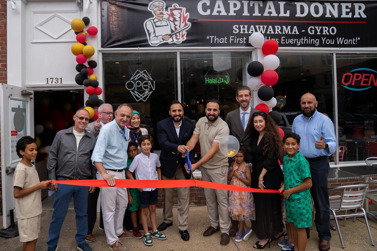 juanpablo4VA's tweet image. We just wrapped up a restaurant blitz in Northern Virginia listening to small business owners share their hopes, dreams, and challenges. We finished strong with a celebration for the record!! Thank you to the Capital Doner team for their hospitality and congratulations on their…