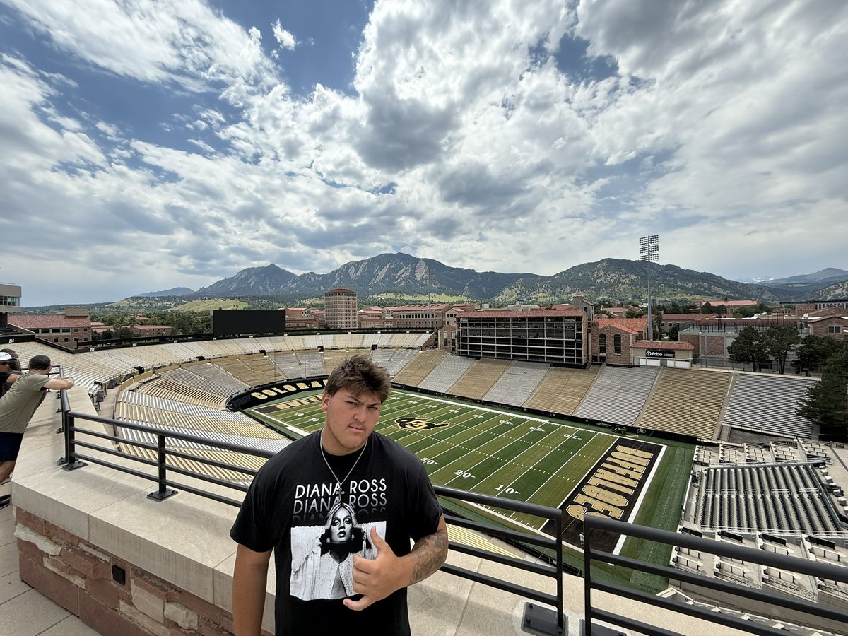 MckennaBraiden's tweet image. Colorado was amazing! Three great schools with great football and ended with the @PBR and @JonPardi  even got a little mud on my boots! 
@CUBuffsFootball @CSUFootball @SSN_UNCBears @LosAlFootball @OC_Recruits @RepMax_io @ocvarsityguy