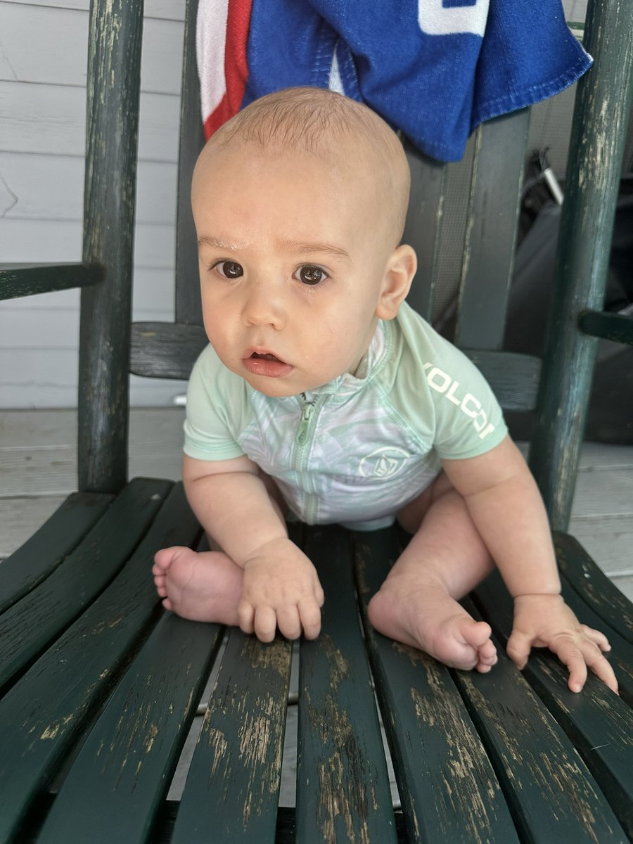 SlevShow's tweet image. Dad…Is it time to go in the water yet 🏄🏻‍♂️