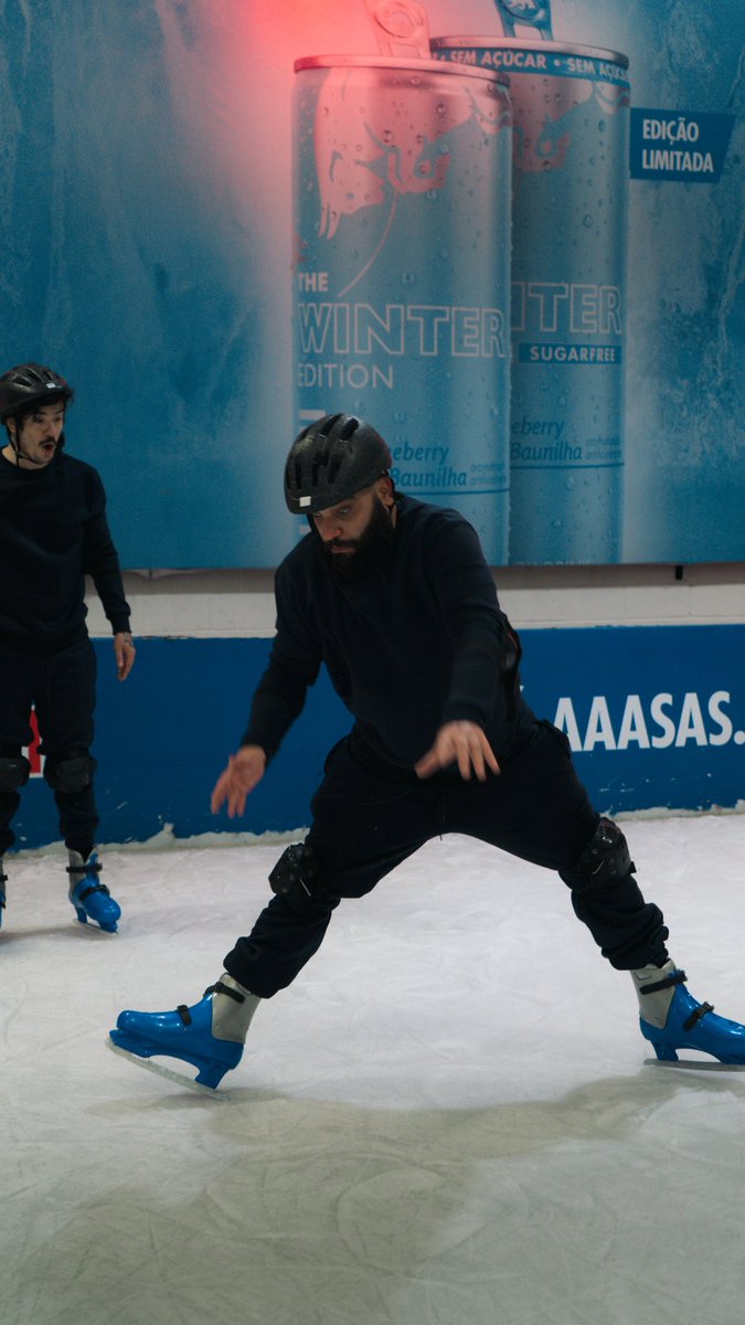 FIZEMOS UMA AULA DE PATINAÇÃO NO GELO ⛸️ 

corre que saiu video novo no canal!!!!
