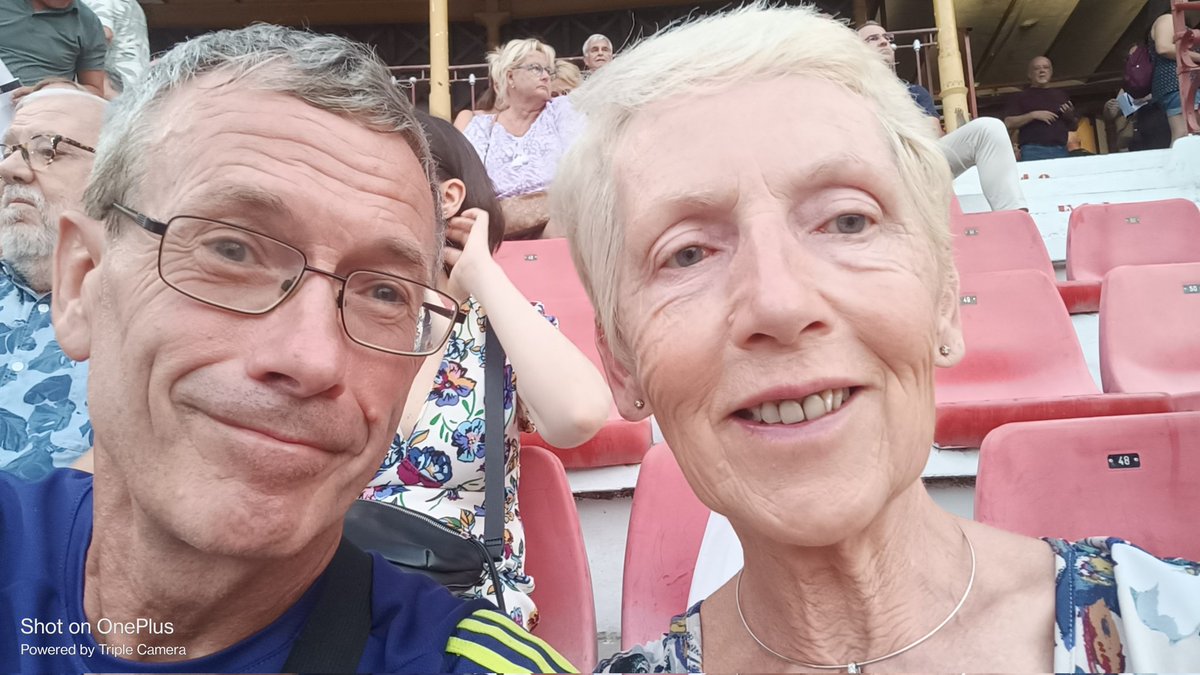 Gainward4's tweet image. Waiting for Mr Lionel Richie! 🎶🎵