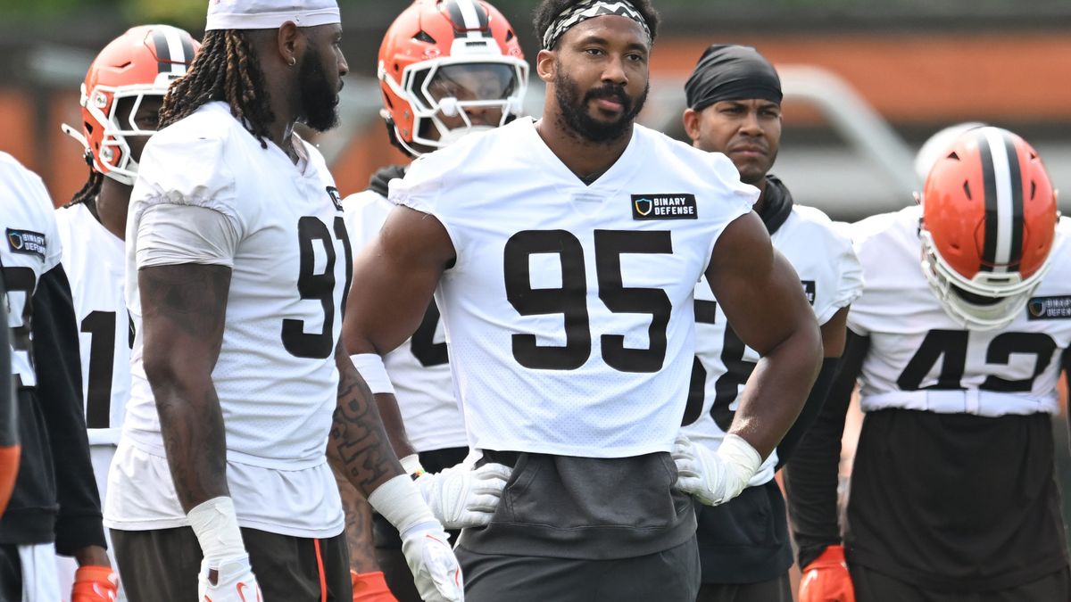ForTheWin's tweet image. Yes, the Browns' new all-brown uniforms are just as gross as you think ftw.usatoday.com/story/sports/n…