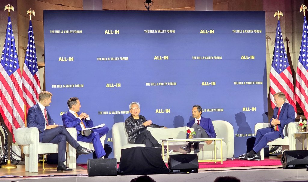 PatrickMoorhead's tweet image. Jensen makes a surprise visit to the "Winning The AI Race" event. He wasn't scheduled to speak nor was he on the RoS. Interesting. Will weigh in on what he said later. $NVDA