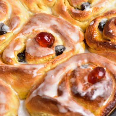 EdgeCGroup's tweet image. A few things I miss about the UK:
1.Sarcasm as a second language
2.Real crisps, not “chips”
3.Pub gardens with bad weather
4.And yes… the mighty Belgian Bun.