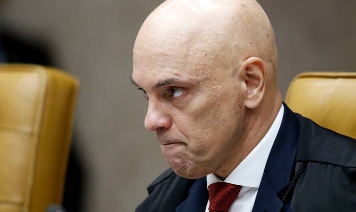 ThayzzySmith's tweet image. 🇧🇷🇺🇲‼️ULTIMAS NOTÍCIAS: A “Trump Media” e a “Rumble” entraram com um pedido à justiça nos EUA, para que se aplique a “Lei Magnitsky” contra o ministro do superior tribunal federal do Brasil, Alexandre de Moraes.
As empresas afirmam que as ordens do ministro para bloquear perfis…