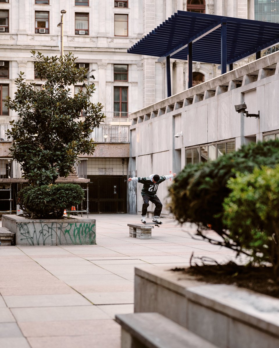 mitchell_ness's tweet image. “Mitchell &amp; Ness IS Philadelphia.”
Jimmy Gorecki grew up in Norristown, but he was raised by LOVE Park, the legendary plaza that shaped a generation of skaters, dreamers, and creatives.
LOVE gave everything to Gorecki, and he gave it right back evolving into a creative whose…