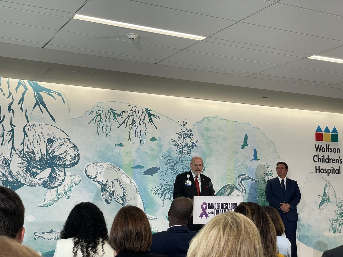 JaxYRs's tweet image. 📸: PHOTO RECAP
#JaxYR members were in attendance today for another special press conference with @GovRonDeSantis!
The Governor and First Lady @CaseyDeSantis were at @WolfsonChildren’s Hospital to highlight Florida’s cancer research and care initiatives, including the Casey…