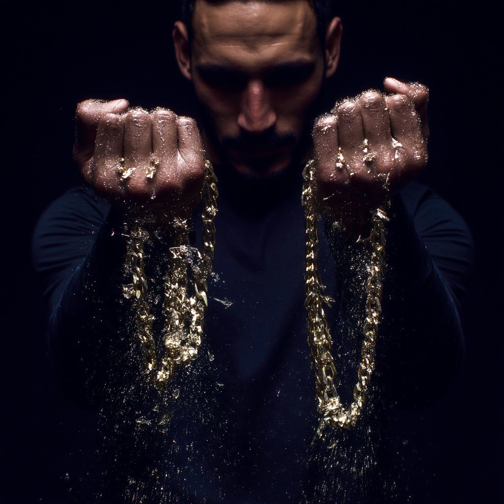 I used to be chained to self-doubt, addiction, fear… But now I know what freedom really feels like.

People who listen to my new single “No Chains” don’t just listen once… my stats show me they replay it 3x 🤯 🎧 Listen now! ffm.to/nochains/spoti…