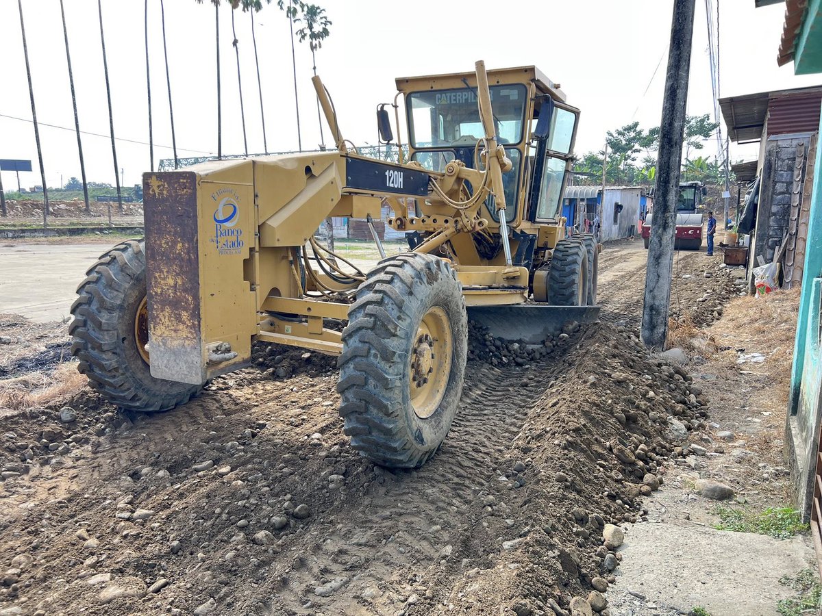 🚧 ¡Las Palmeras en obra!
Iniciamos la reconformación de calles en este sector de Ricaurte, mejorando la movilidad y calidad de vida de sus habitantes.
✅ Un paso más hacia el desarrollo. Gracias por su comprensión durante los trabajos. 💚