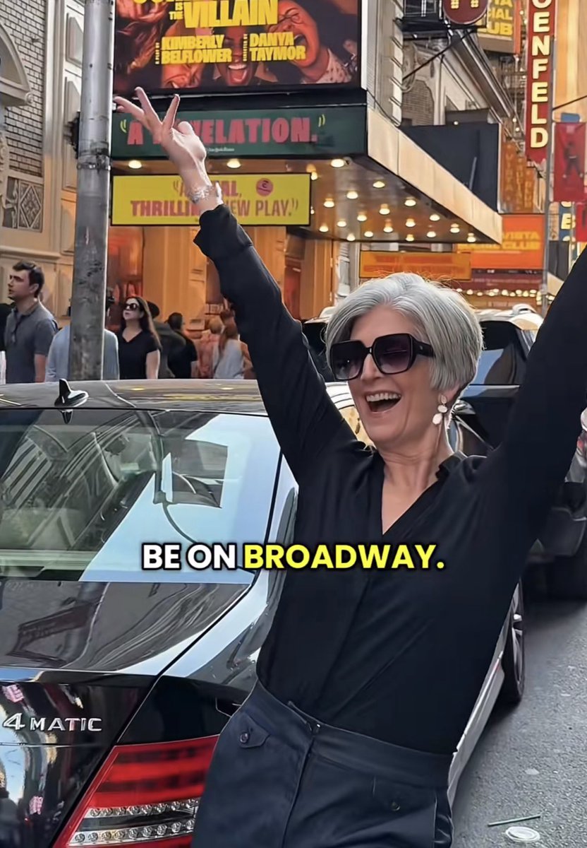 Tom_Smyth_'s tweet image. First look at Meryl Streep on the set of ‘THE DEVIL WEARS PRADA 2’