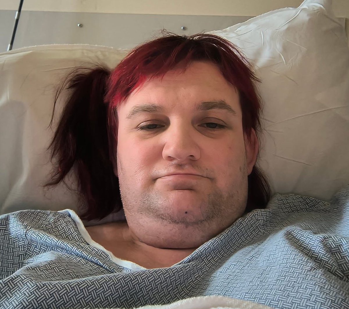 Literally shaking! Hernia-Grace is suing the National Health Service for £23,000,000 after she was forced to recuperate on a male ward following her vasectomy. 

This wouldn’t have happened on NHS Fife’s watch! 

#TransWomenAreWomen