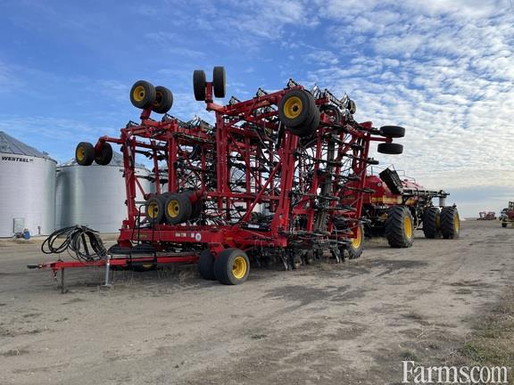 FarmsPrairies's tweet image. 2021 Vaderstad 8012 🔻
farms.com/used-farm-equi…
80' air seeder, 12" spacing, double shoot system, inline seed knives, icon system, 980-bushel cart, air guard system, and more, for sale at @Brandt_AG.
#FarmEquipment