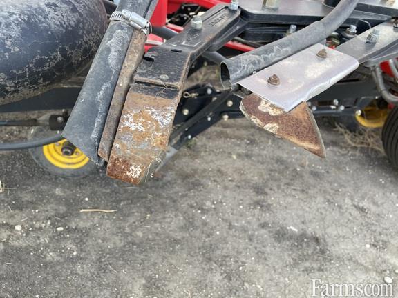 FarmsPrairies's tweet image. 2021 Vaderstad 8012 🔻
farms.com/used-farm-equi…
80' air seeder, 12" spacing, double shoot system, inline seed knives, icon system, 980-bushel cart, air guard system, and more, for sale at @Brandt_AG.
#FarmEquipment