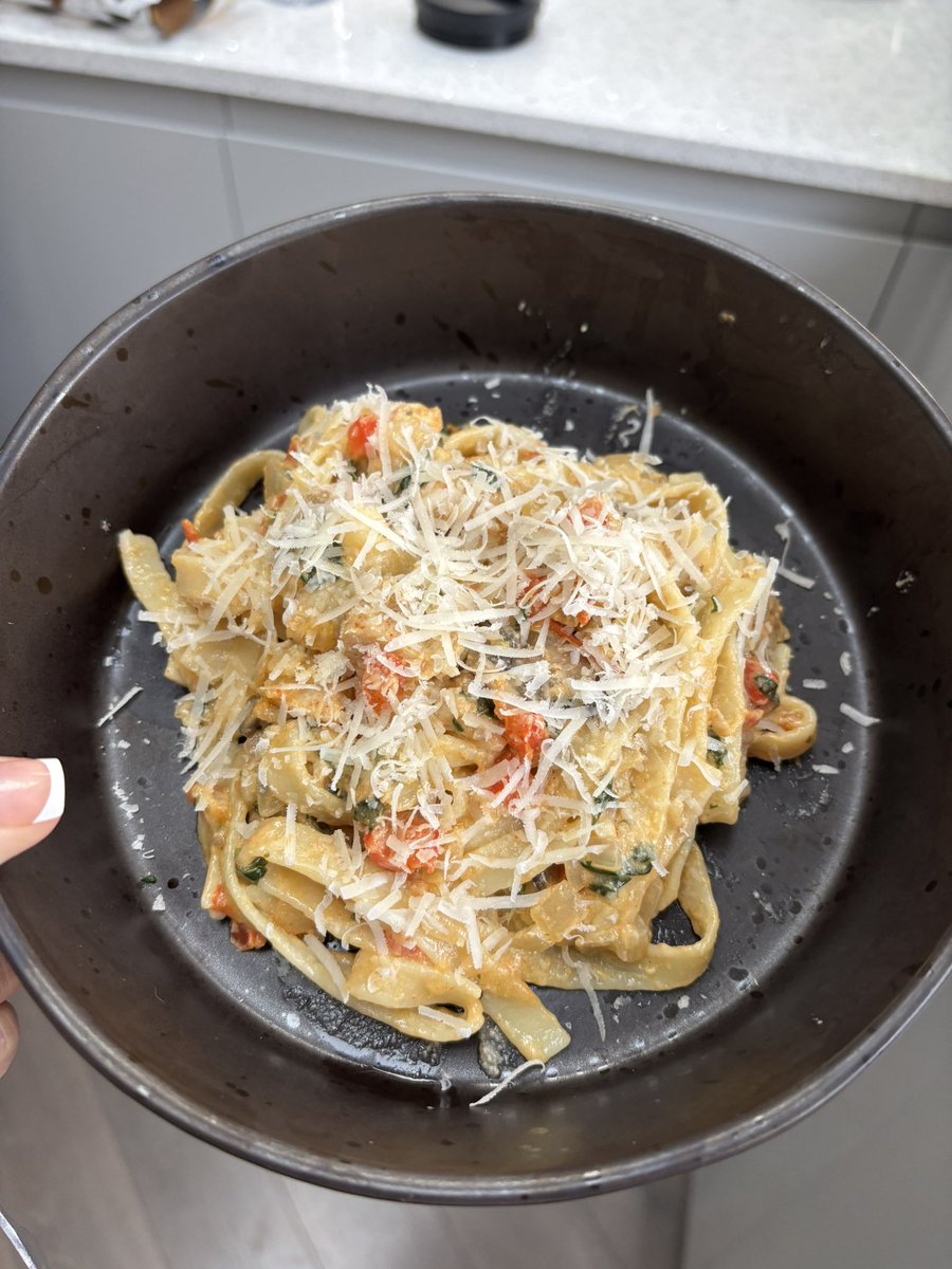 hollyyy (@thfcholly) on Twitter photo 