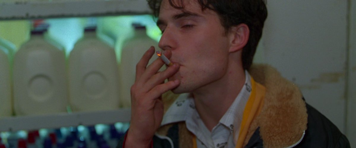 CIGARETTEMOVIES's tweet image. Go (1999)
Dir. Doug Liman
Runtime 98 minutes
🚬 x 6, or one cigarette every 16.33 minutes
howmanycigarettes.com/go-1999/