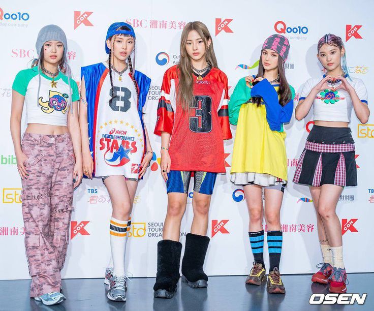 GwkLb0XaMAA4KfD?format=jpg&name=900x900