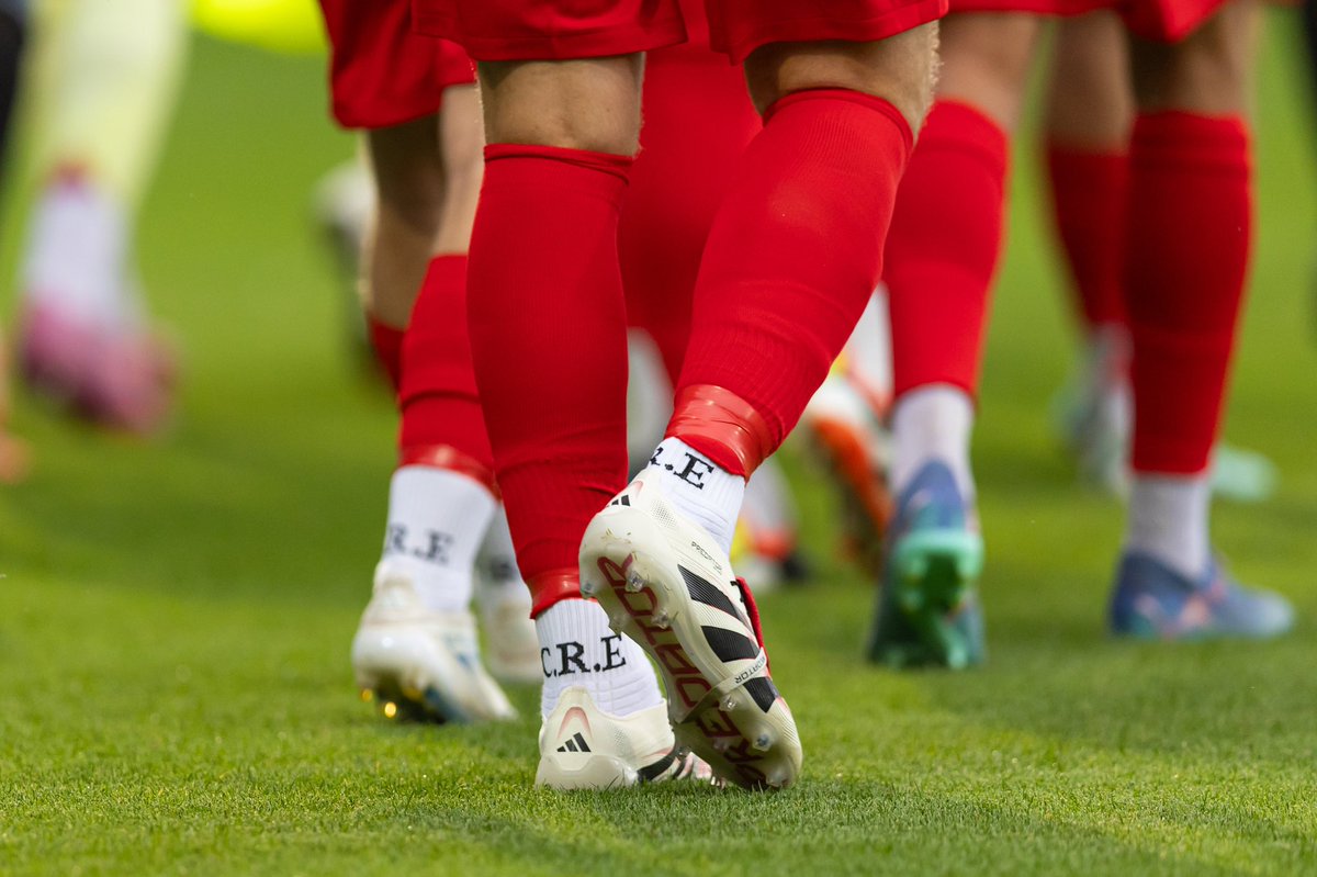 ChangingRoomEst's tweet image. V2 C.R.E Grip Socks on show yesterday as national league club @telfordutd took on @AVFCOfficial
❤️ Red sleeves
🤍 White grips
💥 Winning combo
Built for performance at every level.
📸 Swipe for the close-ups 🧦