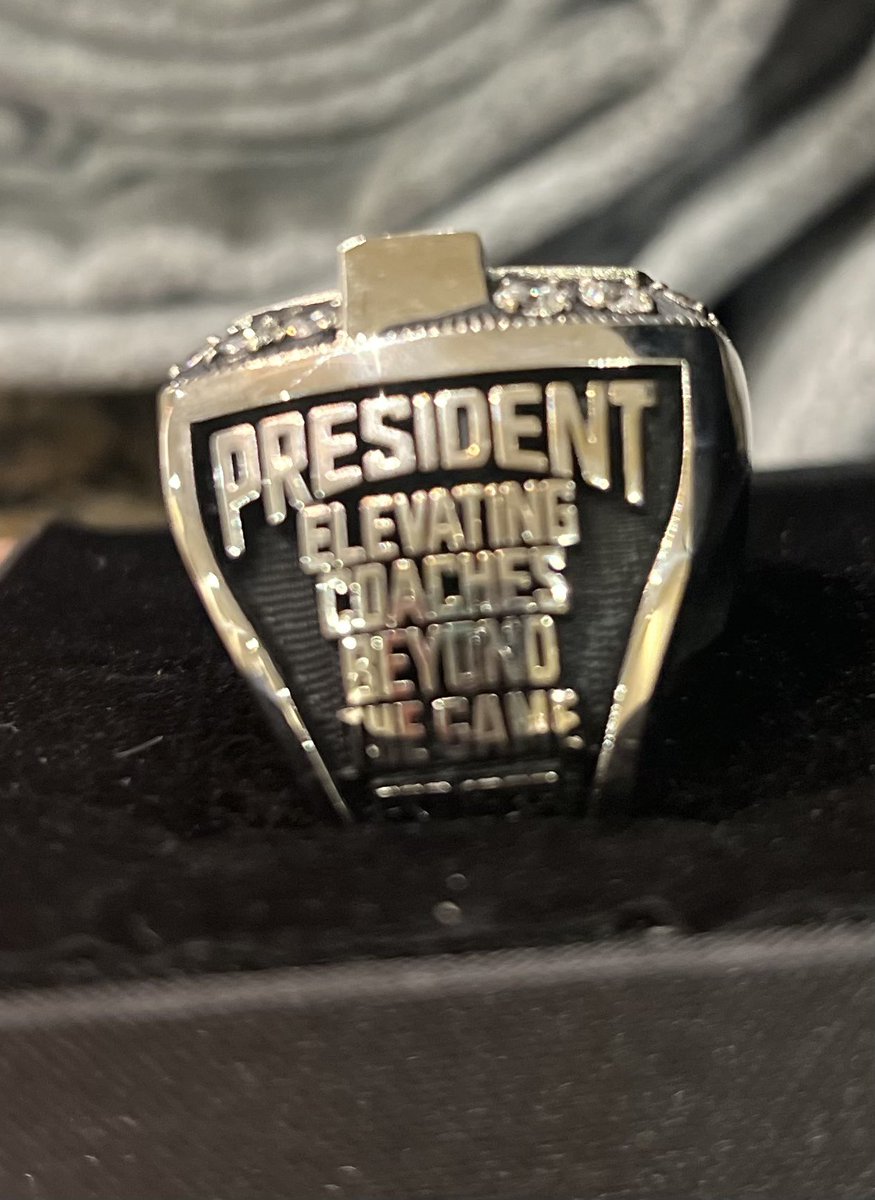 TheLHSCA's tweet image. Past President, Frank Daggs was presented with a ring for his contributions to the LHSCA.
If you know Coach Daggs, you know why.
Thank you Coach