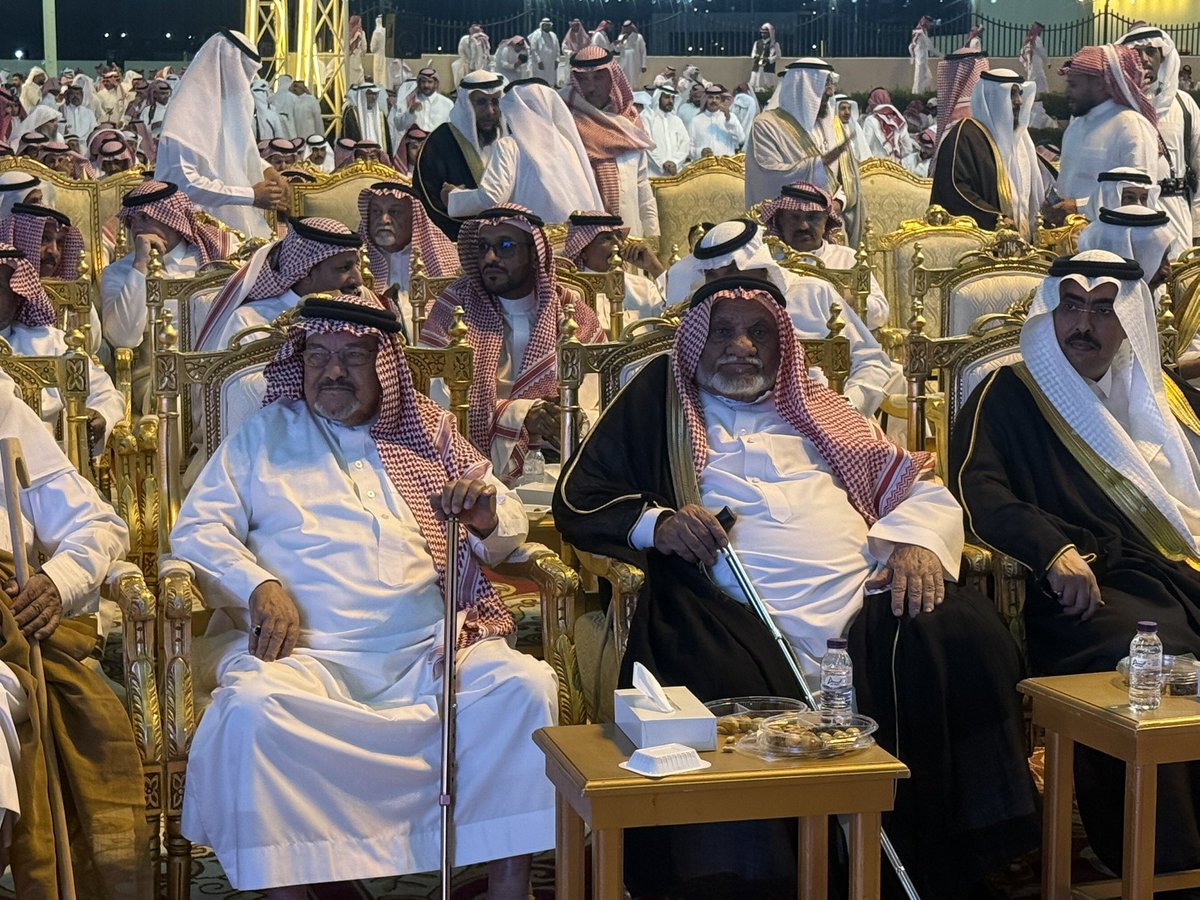 alkhulad2's tweet photo. #يحدث_الآن 
حفل الزواج الجماعي الحادي والعشرون لعدد من شباب القبيلة.بحضور شيخ القبيلة وأعيانها وأفرادها وجمع من شيوخ القبائل والضيوف الذين حضروا لمشاركتنا فرحتنا هذه الليلة.
مع تمنياتنا لهم بالتوفيق وأن يرزقهم الله الذرية الصالحة. https://t.co/Dhu6c13Sld