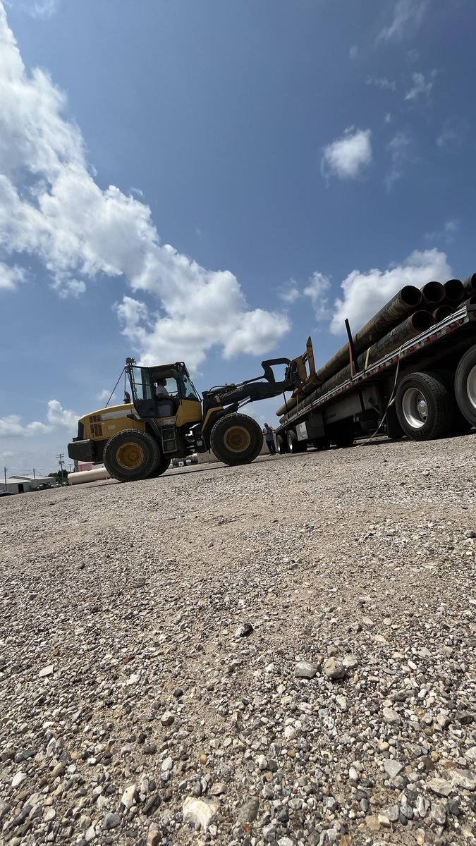 Just a warm day on the pipe yard ☀️ #steelpipe #dktanksandpipe