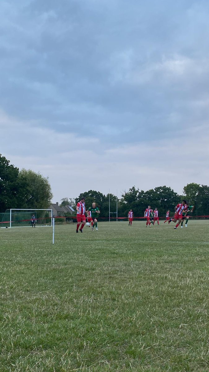 ⭐Goal⭐

6-4 Geese

Football is just great