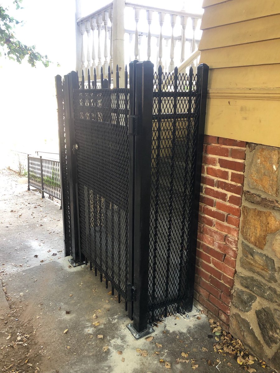 AshevilleFence's tweet image. Ornamental gates are available in both steel and aluminum, and can be customized for your location. Offering more decorative appeal than other options, they are also incredibly effective.
ashevillefence.com/ornamental-gat…
#ornamentalgates #steelgate #aluminumgates #freeestimates #avlfence