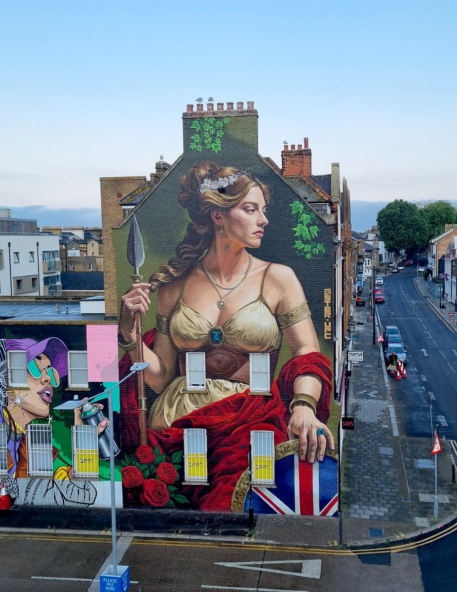 sitsio's tweet image. Went to see this fabulous mural in Southend today with Mary! Rule Brittania!!
