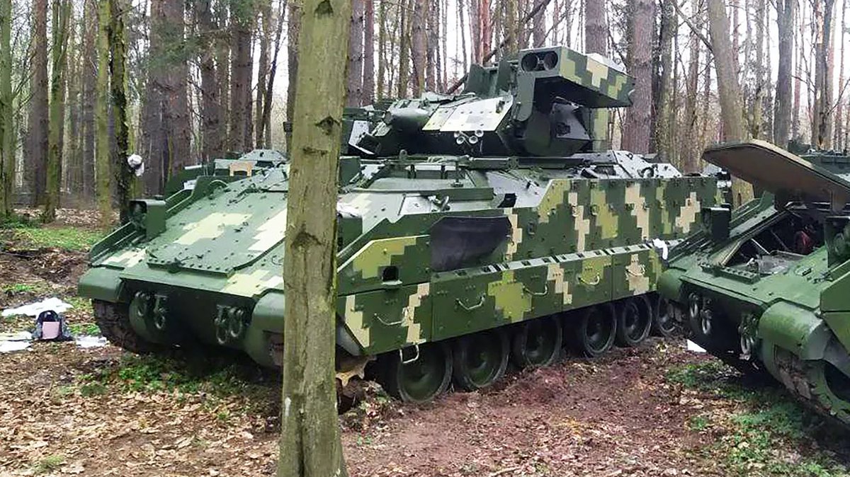 Jeff21461's tweet image. 🇺🇸🇺🇦 The US State Department has approved two Foreign Military Sales cases for Ukraine. The first one covers the equipment and services for the refurbishment of Bradley Infantry Fighting Vehicles worth 150 million USD.
The second one covers sustainment and related services for…