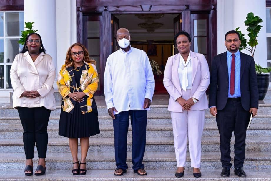 Ethiopian Embassy in the Republic of Uganda (@ethioembassyug) on Twitter photo H.E. <a href="/EtsegenetYimenu/">Etsegenet Bezabih Yimenu</a> delivered an invitation from H.E. <a href="/AbiyAhmedAli/">Abiy Ahmed Ali 🇪🇹</a> to H.E. <a href="/KagutaMuseveni/">Yoweri K Museveni</a> to inaugurate the Grand Ethiopian Renaissance Dam. H.E. also discussed regional matters&expressed gratitude for H.E. the President’s support for the regional P&S. <a href="/MFAEthiopia/">The Ministry of Foreign Affairs of Ethiopia 🇪🇹</a> <a href="/UgandaMFA/">Ministry of Foreign Affairs - Uganda 🇺🇬</a> H.E. <a href="/EtsegenetYimenu/">Etsegenet Bezabih Yimenu</a> delivered an invitation from H.E. <a href="/AbiyAhmedAli/">Abiy Ahmed Ali 🇪🇹</a> to H.E. <a href="/KagutaMuseveni/">Yoweri K Museveni</a> to inaugurate the Grand Ethiopian Renaissance Dam. H.E. also discussed regional matters&expressed gratitude for H.E. the President’s support for the regional P&S. <a href="/MFAEthiopia/">The Ministry of Foreign Affairs of Ethiopia 🇪🇹</a> <a href="/UgandaMFA/">Ministry of Foreign Affairs - Uganda 🇺🇬</a>