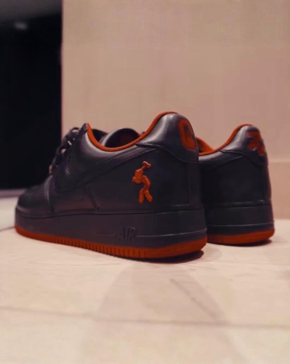 nicekicks's tweet image. Lil Yachty teases a new Nike Air Force 1 collab in his new “I Need Meds” music video 👀🔥