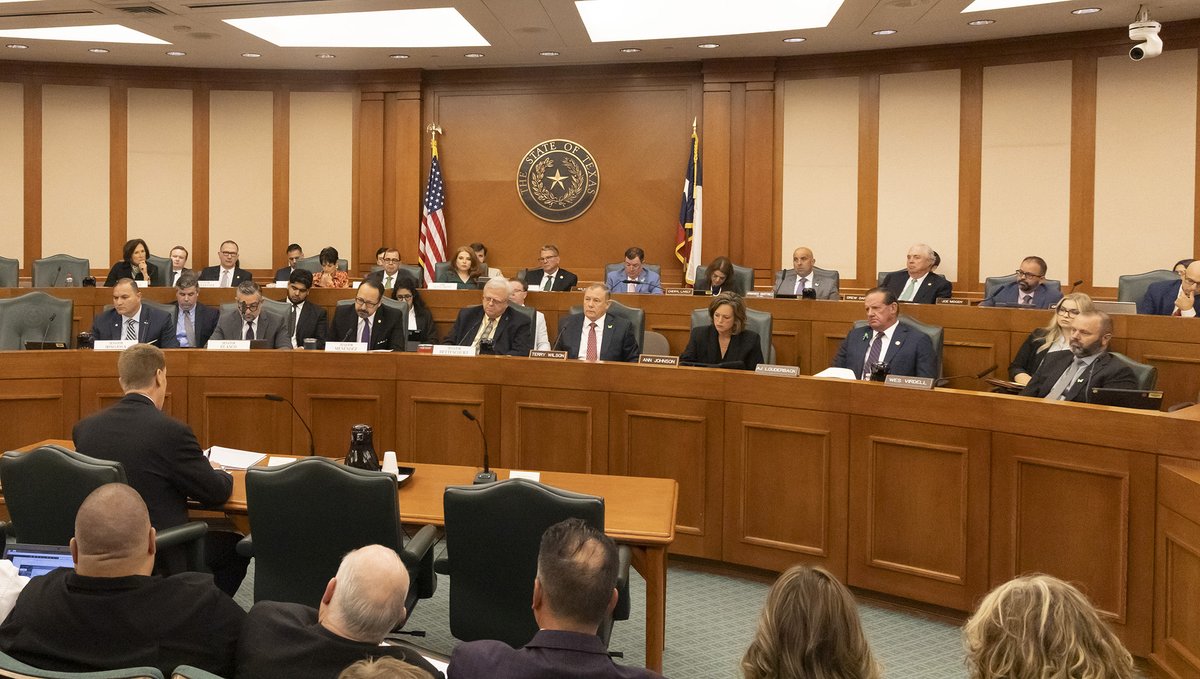 PeteFlores_TX's tweet image. As Vice Chair of the Senate Select Committee on Disaster Preparedness and Flooding, I joined my House and Senate colleagues, alongside @chiefkidd, to review the response to the July 4th flash flood. We're working diligently to strengthen Texas’s disaster readiness. #txlege