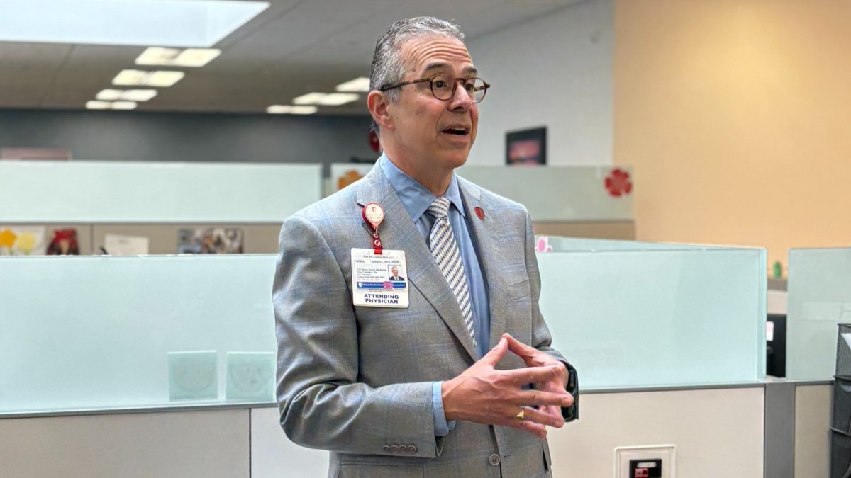 SBM_EVP's tweet image. It was a pleasure to visit the #StonyBrook Administrative Services team last week. As a former president of SBCM, I’ve seen firsthand the incredible work ethic, creativity, and dedication this group brings to everything they do. Thank you for having me! #WeAreStonyBrookMedicine