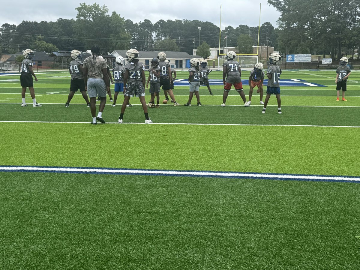 Our guys putting  in that work in the lab getting ready for a bigger challenge! Let’s Go Blue Devils #YouthFootballⓂ️🏈 #ChampionshipMentality