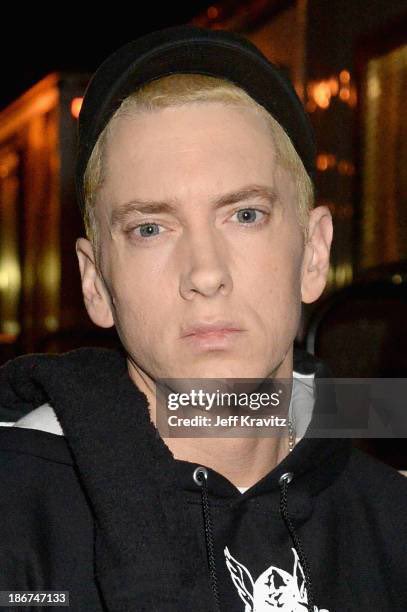 kalamazoo_memes's tweet image. Here’s a pic of Eminem side by side with a pic of Marshall Mathers