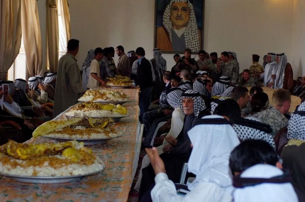 al_7000al's tweet image. مضيف فالح الفياض | 2008
(صايرة هوسة ماتعرف الامريكي من المطي)
مضيف فالح الفياض : 2025
( هم هوسة فاتحة سيد لبنان )
#دگ_مقاومة