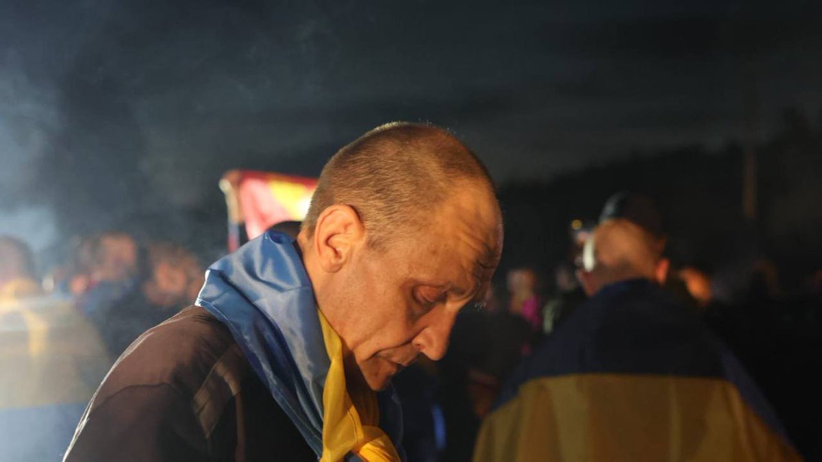 poltavazmist's tweet image. 🇺🇦Новий обмін полоненими
Додому повертаються важкохворі й тяжкопоранені захисники.
Воїни, які повертаються сьогодні, захищали Україну на різних напрямках фронту.
Значна кількість пробула в полоні понад три роки. Всі отримають необхідну підтримку та медичну допомогу