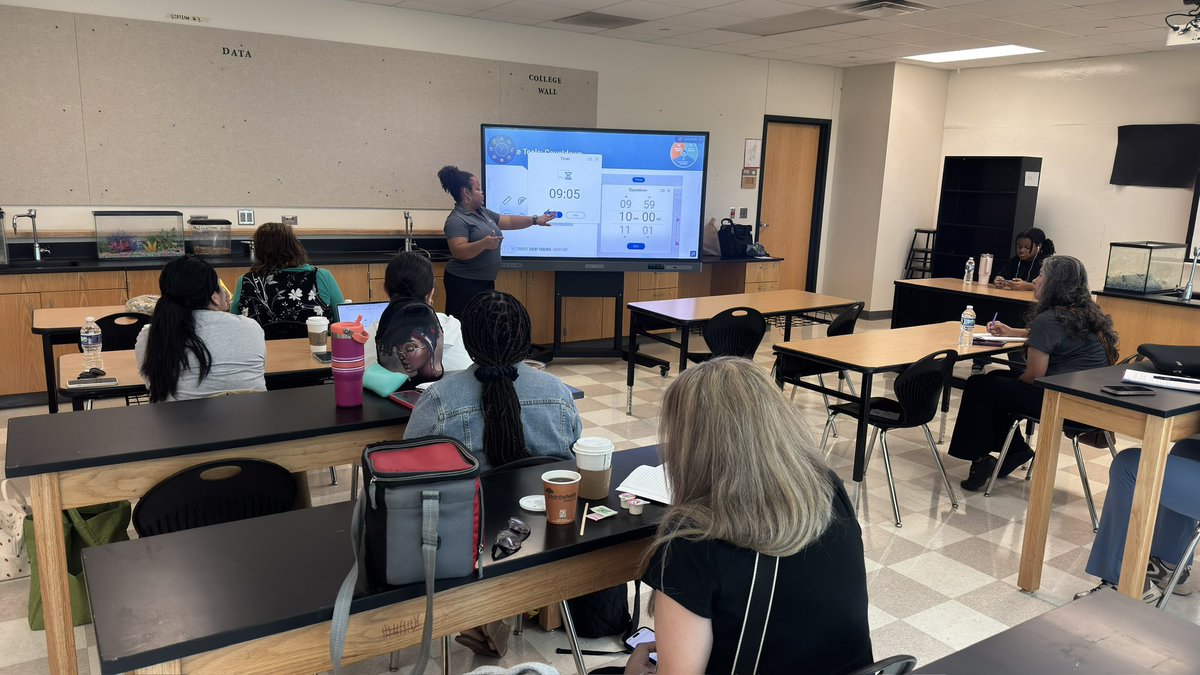 TheMrsHillary's tweet image. 3 days of pouring into teachers at #STE2025 and my heart is well. EVERYONE walked away with a new skill (including me). We are @SpringISD 🎉 @SISDInstTech #BenQ #InstructionalTechnology