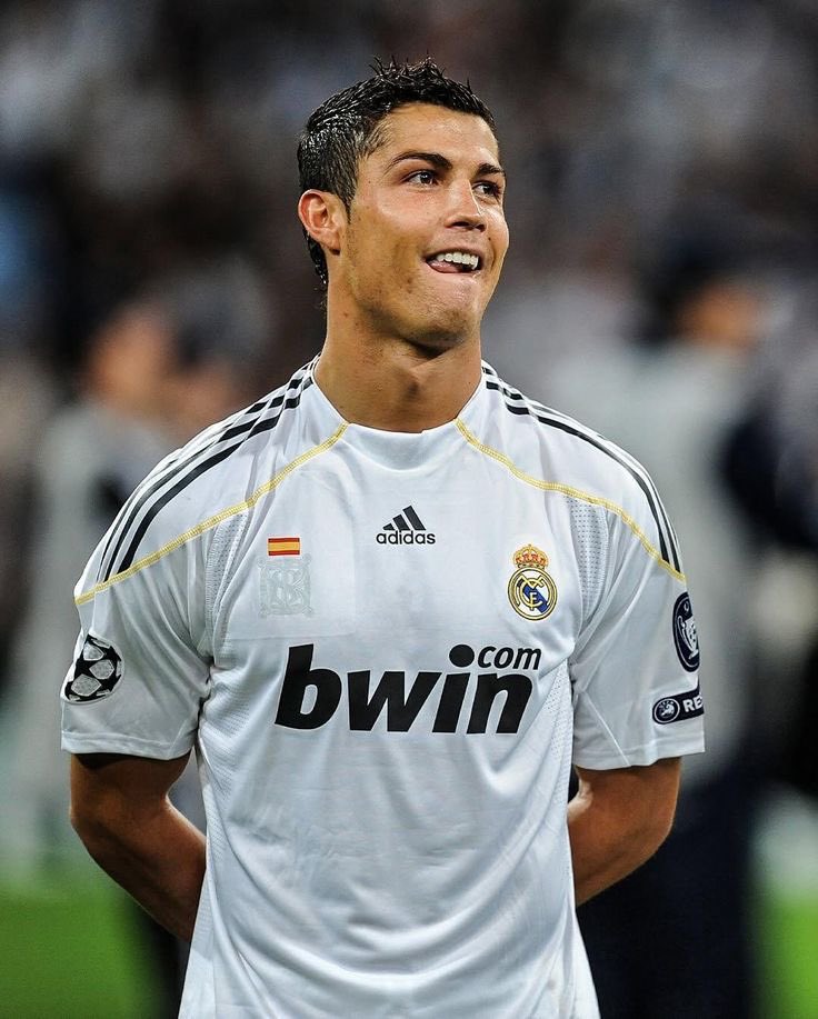 SeydinaOfficial's tweet image. Les joueurs que nous appelons toujours par leur nom complet
Je commence : Cristiano Ronaldo
