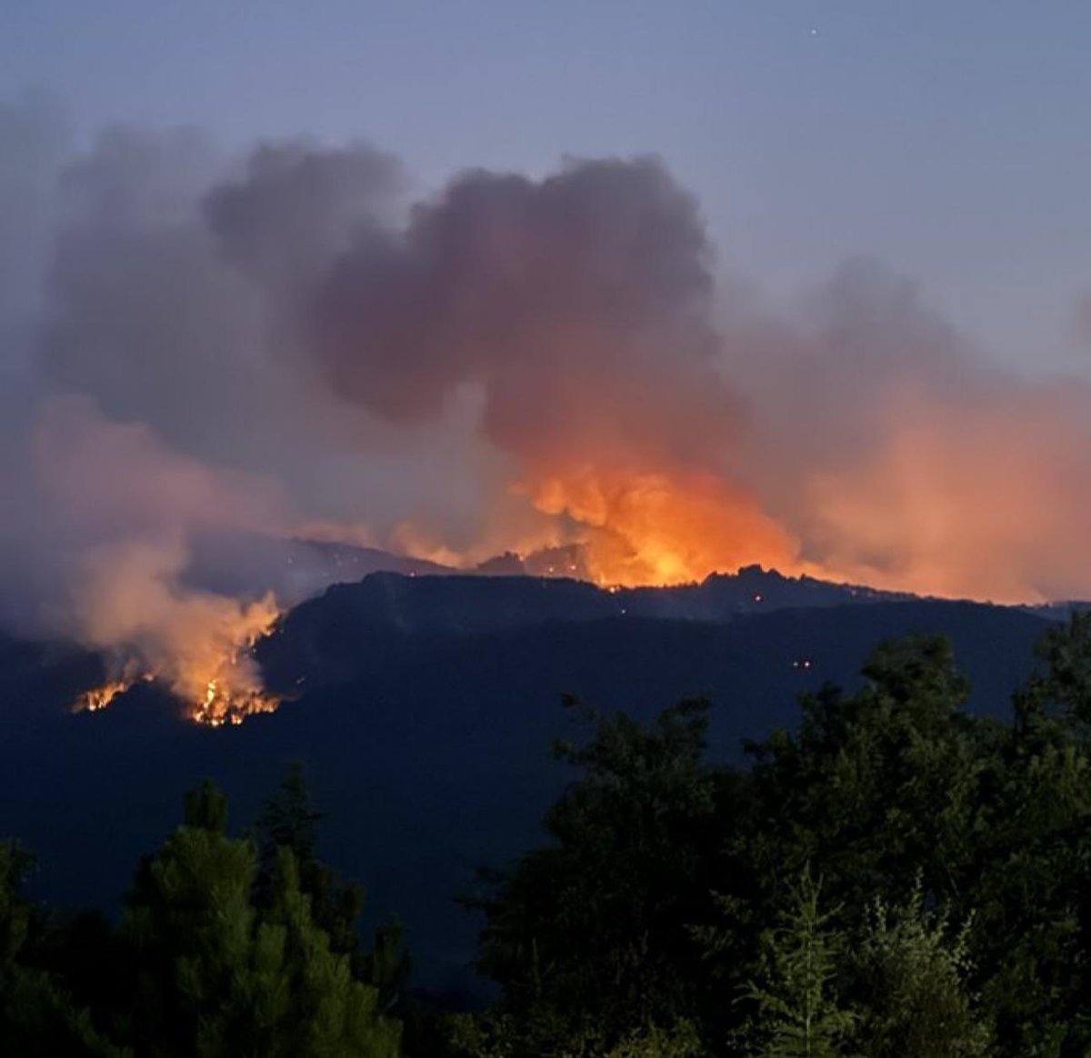 🇹🇷BAŞIMIZ SAĞ OLSUN

Eskişehir'de çıkan orman yangınını söndürme çalışmaları sırasında alevlerin arasında kalarak şehit olan orman işçilerimize Allah’tan rahmet, milletimize , yakınlarına başsağlığı ve sabırlar diliyorum.

#Eskisehir
