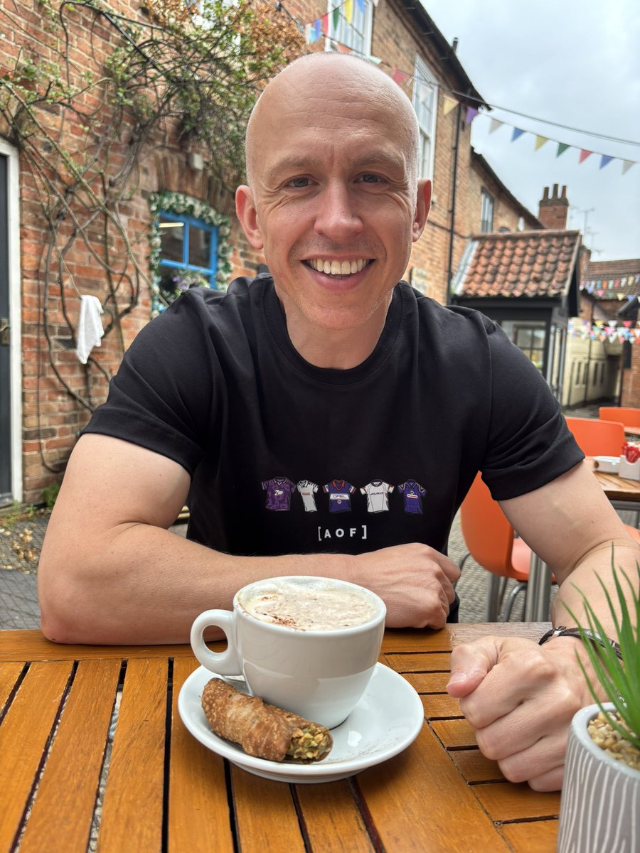 adamsummerton's tweet image. New t-shirt, umpteenth cannoli of the summer 👌