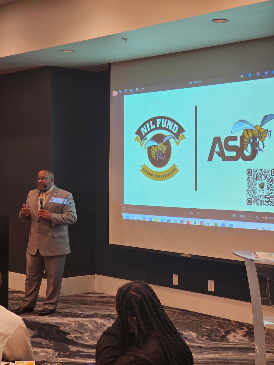 BamaStateSports's tweet image. ASU DMV Alumni Brunch & Scholarship Fundraiser!
ASU's Cyrus Russ, Deputy Director, led the day off by giving a state of Bama State Athletics.
Coach Ritchie Beene brought an awesome word as the keynote speaker for the event.