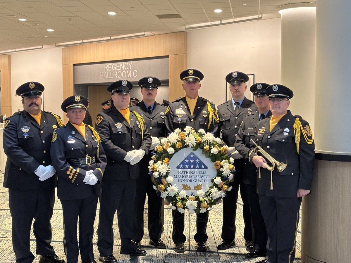 PghEMS's tweet image. This past weekend, the Pittsburgh EMS Honor Guard and Pipes & Drums traveled to Arlington, Virginia to attend the National EMS Memorial Service.
Pittsburgh EMS has had a continuous and prominent presence at the National EMS Memorial Service for over 30 years.