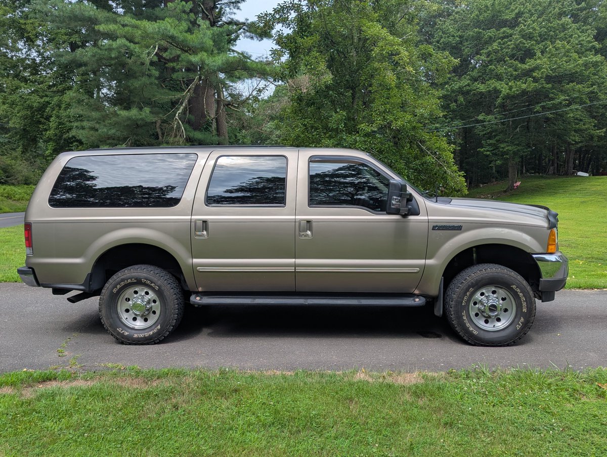 earthboundbob's tweet image. Took this baby on a three-hour round trip to get a freezer for the garage. First long-distance outing with new suspension. For a 25-year-old truck, it rides like a dream.