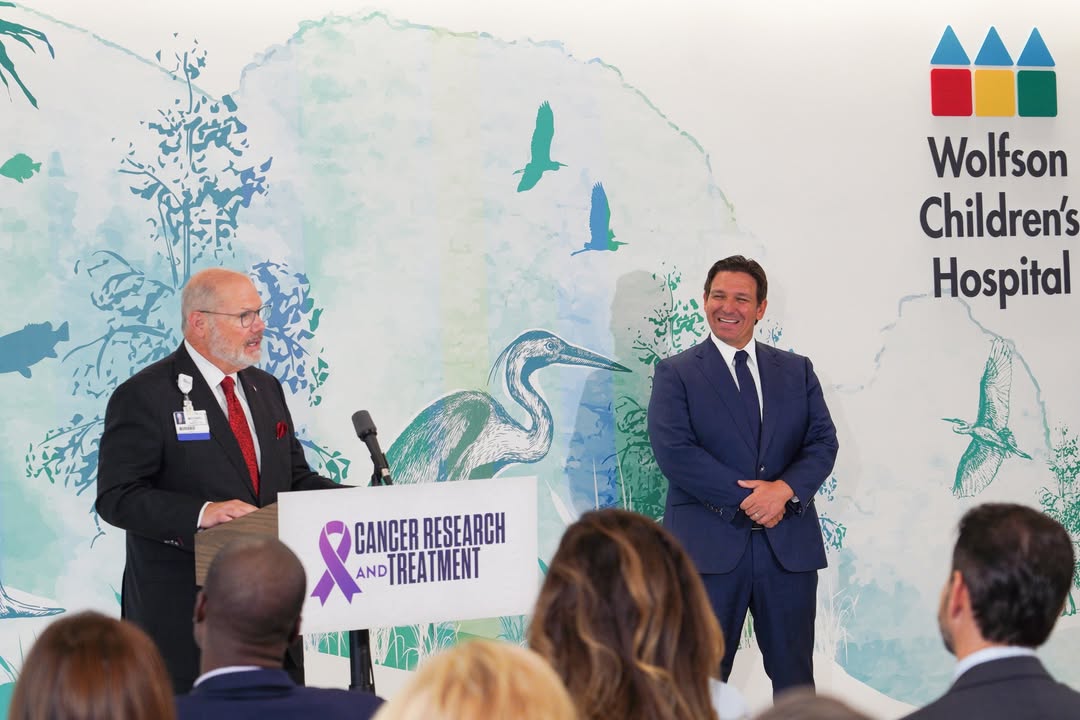 WolfsonChildren's tweet image. Today at Wolfson Children’s Hospital, a bold step forward in the fight against childhood cancer. 💛
We were honored to welcome @GovRonDeSantis and First Lady @CaseyDeSantis, who announced $30 million in funding to elevate pediatric cancer treatment, innovation and research at…