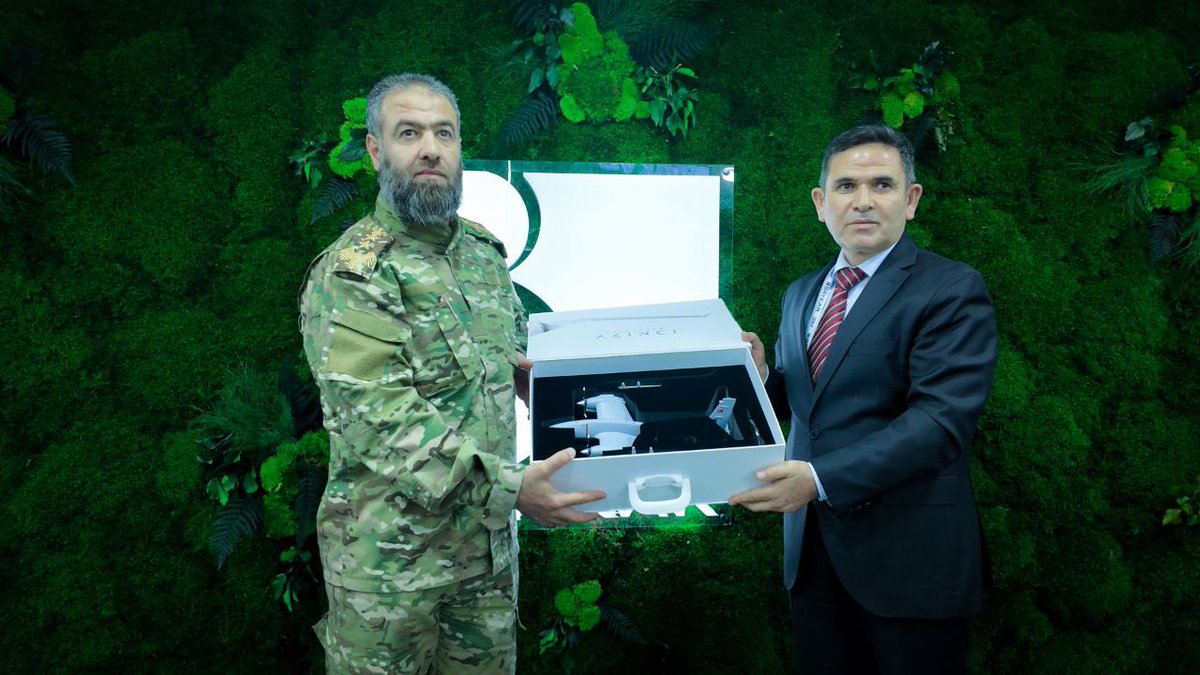 3M_SI's tweet image. في إطار مشاركة وفد وزارة الدفاع في معرض "IDEF 2025" للصناعات الدفاعية، زار الوفد شركة "بايكار" المتخصصة بتقنيات الطيران المسيّر، واطّلع على أحدث أنظمتها في هذا المجال، وتندرج الزيارة ضمن مساعي الوزارة لتعزيز القدرات الدفاعية وتطوير الإمكانات التقنية للجيش والقوات المسلحة في مختلف…