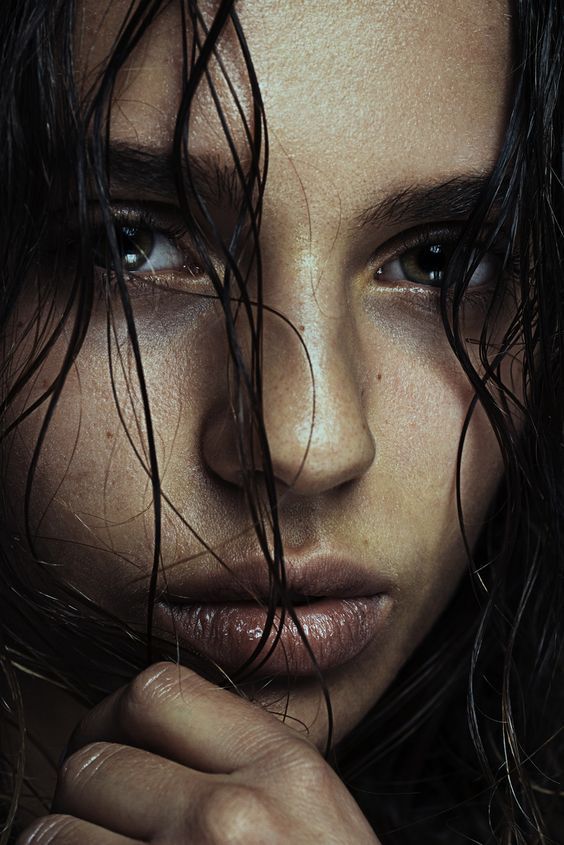 MaraIsabelRod19's tweet image. Ardo en tus labios como un pecado sin perdón y eso que aún no te he probado.