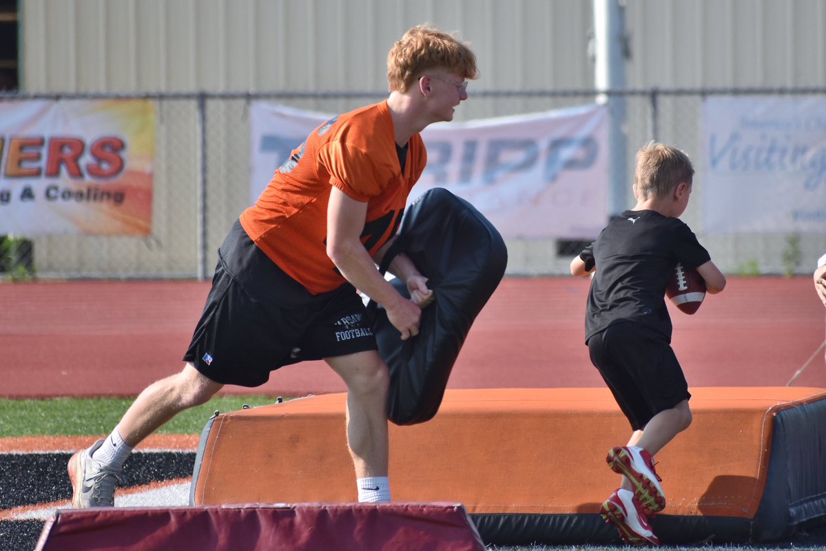 CoachCurtisWCHS's tweet image. Last week, our kids did an incredible job working our youth camps!
The energy & PATIENCE they brought to these camps was impressive. They made sure our nearly 250 campers had a fun week!