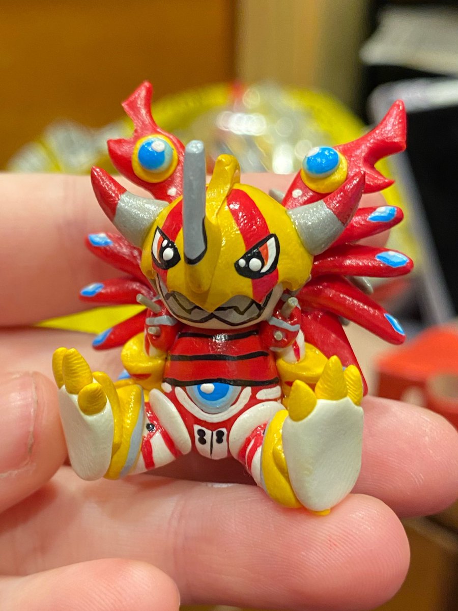 chaoticmeatloaf's tweet image. this is still one of the craziest digimon mini sculpts i’ve ever made!! i can’t believe i said yes lol
…
#shinegreymon #greymon