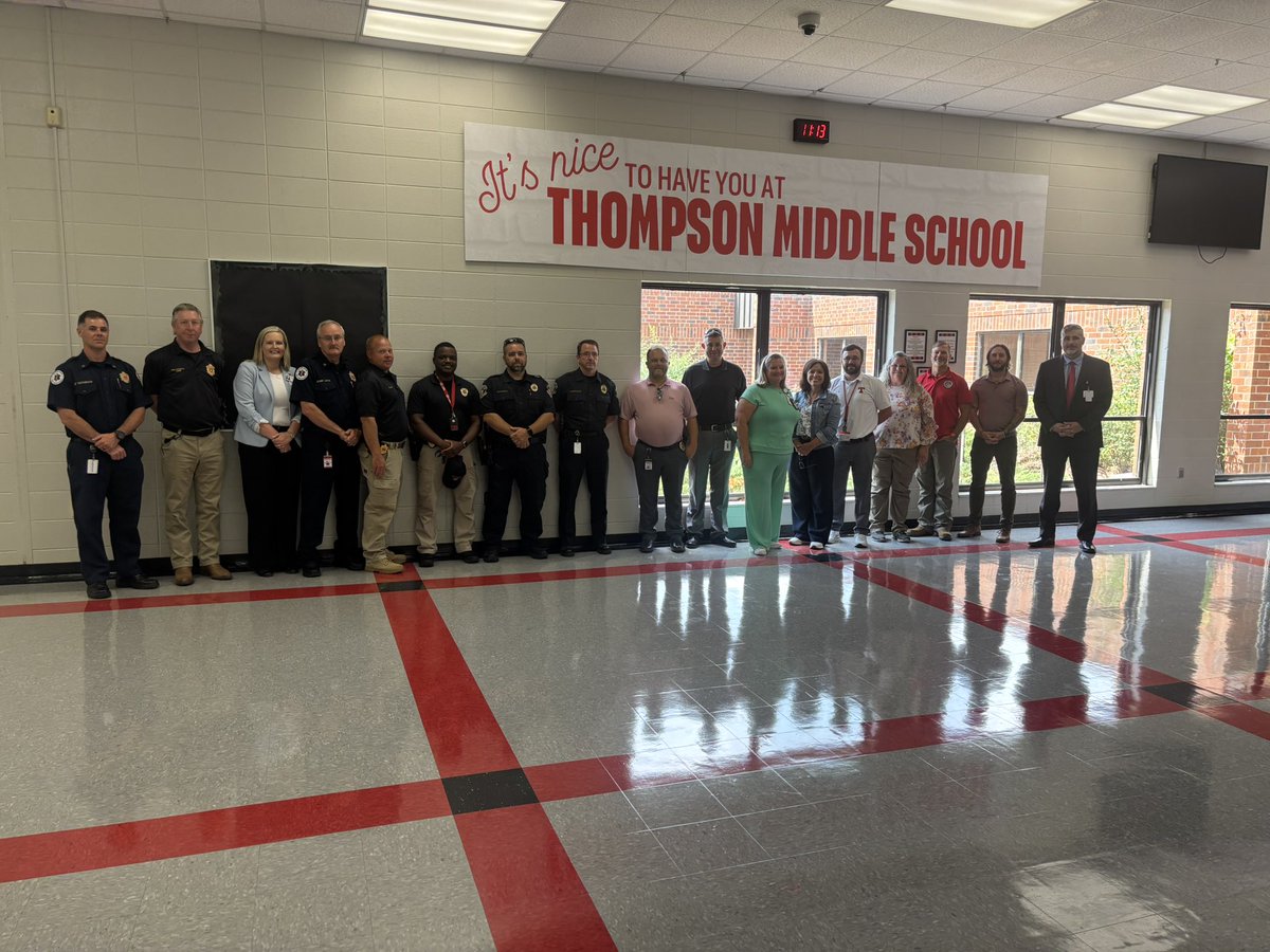 AlabasterSupt's tweet image. Grateful for the strong partnership with @AlabasterFire, @AlabasterPolice, and @ShelbyCoAl EMA. School leaders spent this week reviewing safety protocols and strengthening our commitment to safe, prepared schools!