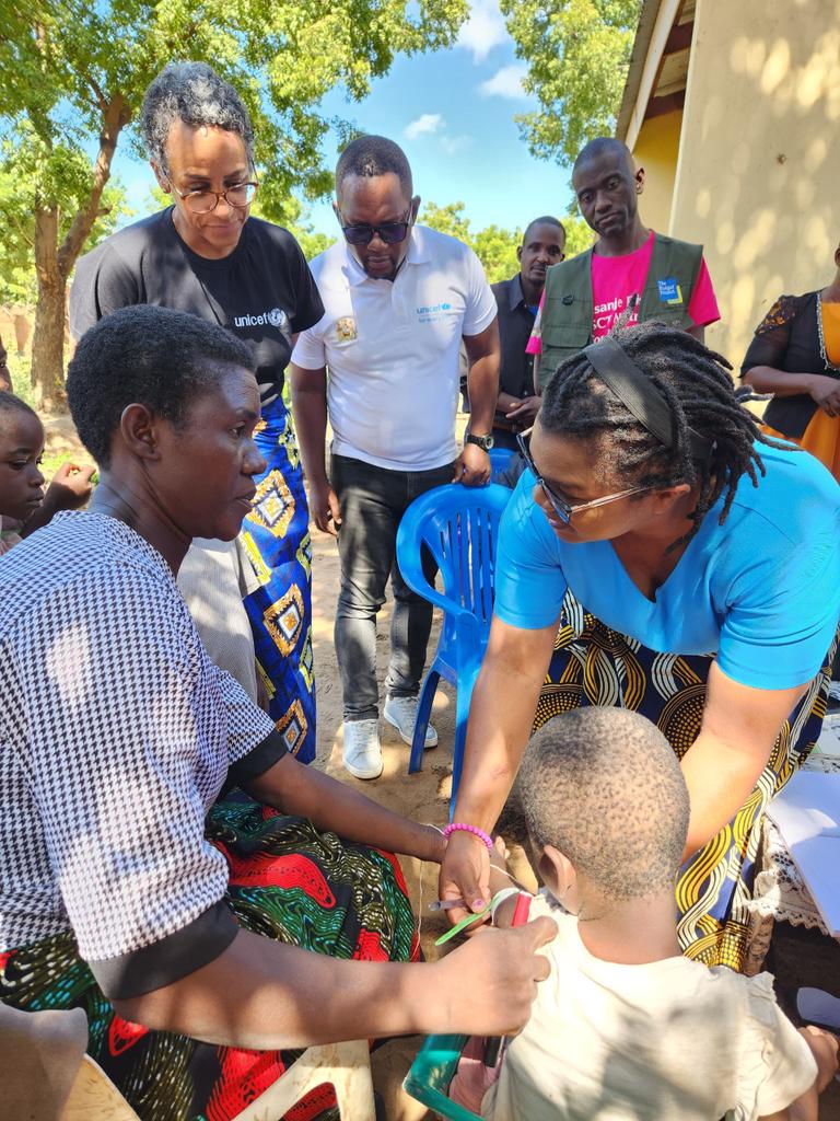 An inspiring visit to a Community-Based Child Care Centre in Nsanje, #Malawi’s southernmost tip 🇲🇼. So moved by the dedication of community volunteers delivering vital #ECD interventions—giving young children the best possible start in life 🌱👶💙 #ChildrenFirst #CommunityPower